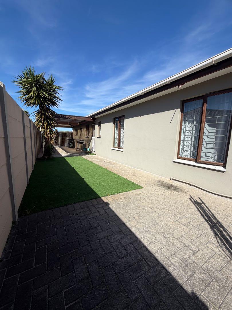 3 Bedroom Property for Sale in Soneike Western Cape